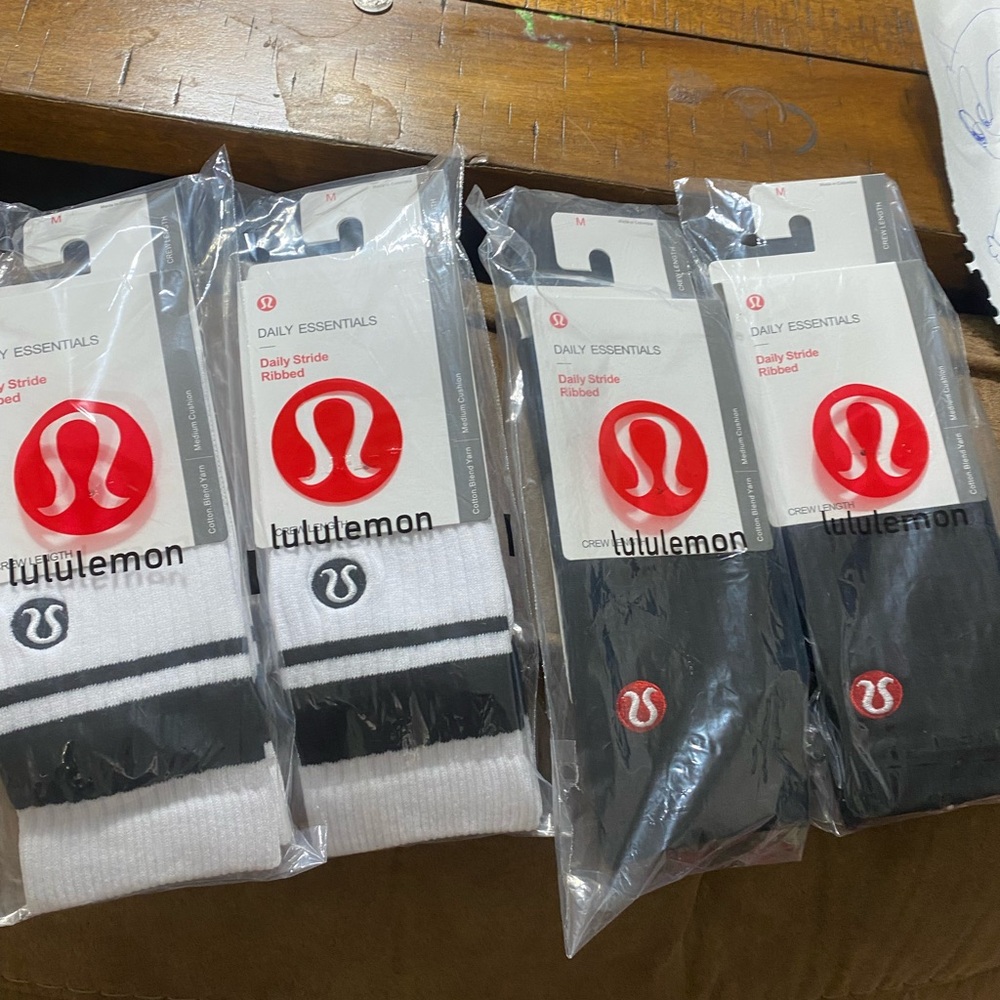lululemon athletica Black and White Crew Socks Set